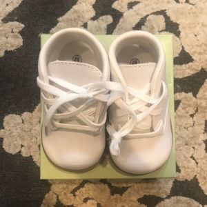White baby shoes